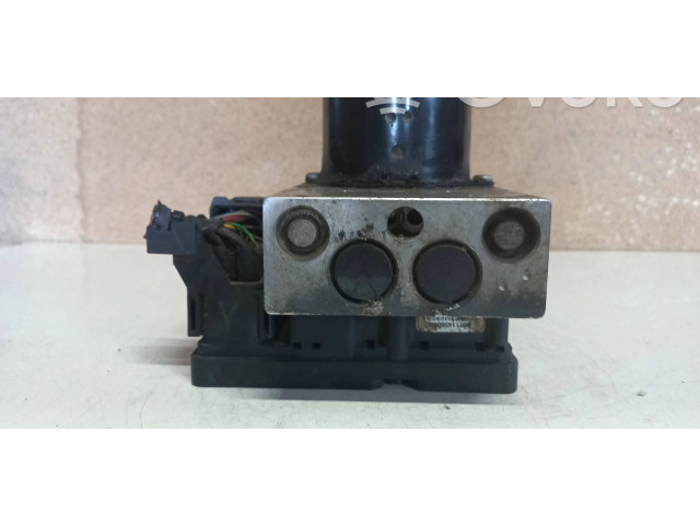 Блок АБС 8619968 Volvo V70 2000 - 2004 года