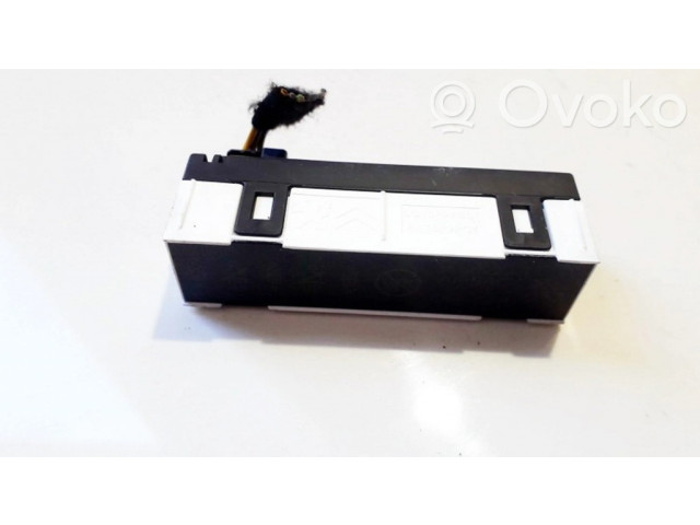 Включатель надувной подушки для пассажира