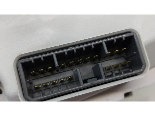 Přístrojová deska Hyundai Tucson JM 2005 940132E460