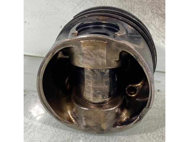 Поршень 4HN 4n14 Mitsubishi Outlander для дизельного двигателя 2.2