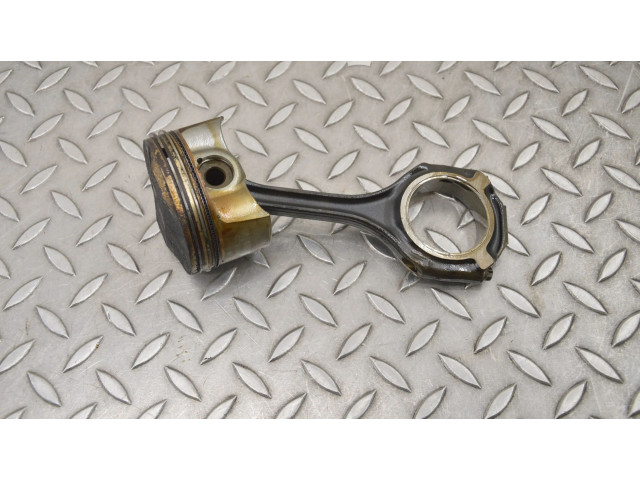 Píst 53236 Mercedes-Benz E W211 M 272.943