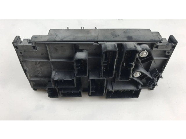 Pojistková skříňka 82241VA020 Subaru Levorg 2016