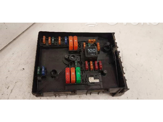   Pojistková skříňka 1K0937125A   Volkswagen Caddy 