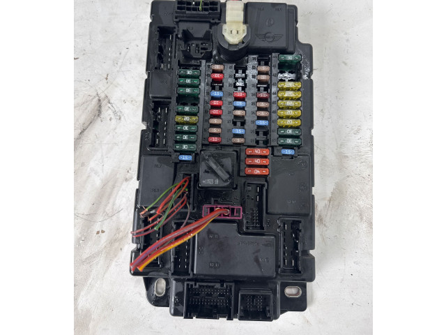 Pojistková skříňka 10681810 Mini Cooper Countryman R60 2012