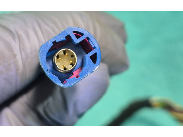 Zpětné zrcátko Volkswagen Touareg II 2012 E1021095