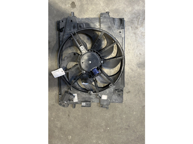 Вентилятор радиатора Dacia Sandero
