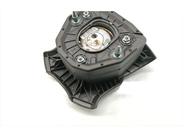 Подушка безопасности водителя P30780655   Volvo S80