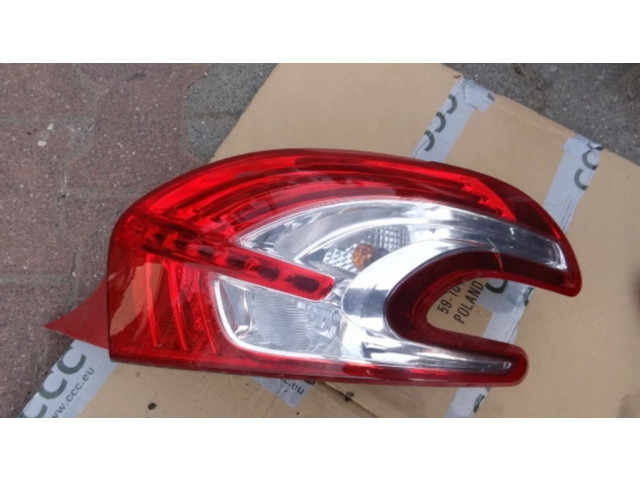 Задний фонарь правый сзади 9672628380    Peugeot 208   2012-2019 года