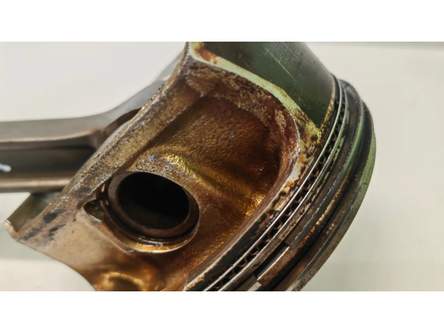 Píst Chevrolet Camaro pro benzínový motor 3.6