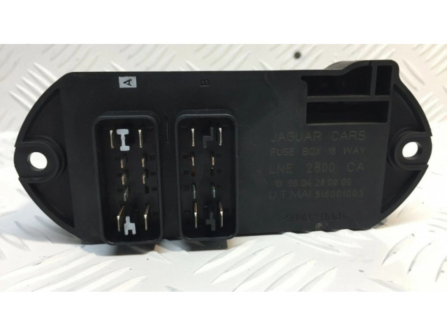 Блок предохранителей LNE2800CA Jaguar XJ X308
