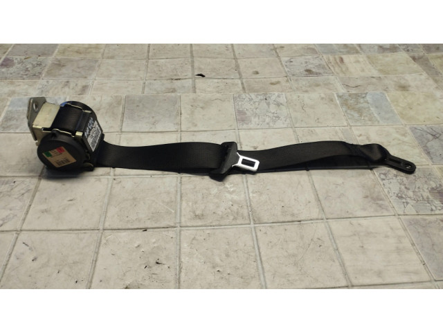 Задний ремень безопасности