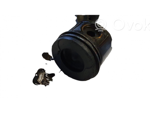 Píst BMW X5 E53 pro naftový motor 3.0