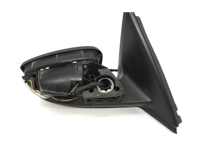 Зеркало электрическое Skoda Fabia Mk3 (NJ) 2015 - 2021 года