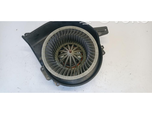 Блок предохранителей 6Q1820015H, 6Q1820015H Volkswagen Golf VII