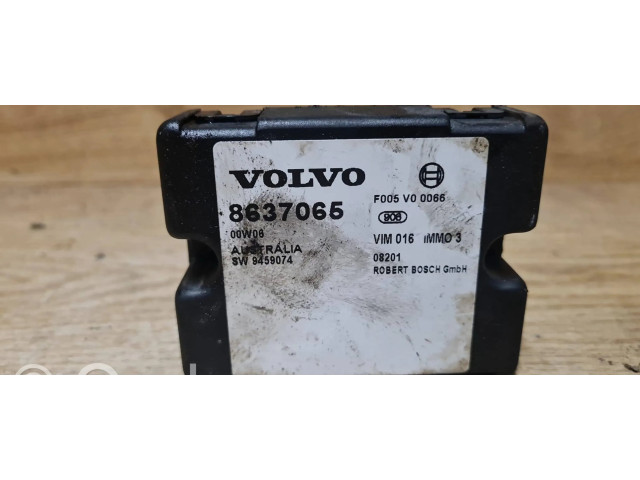 Блок управления 8637065   Volvo S70  V70  V70 XC