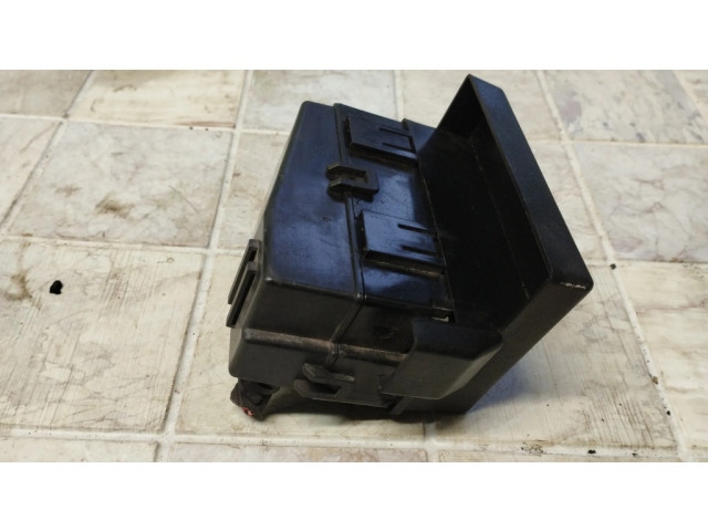 Блок предохранителей     Chevrolet Captiva    