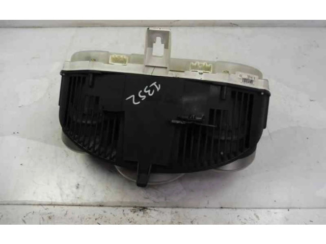 Přístrojová deska Mazda 323 2003 4KBP4KB, BP4KB