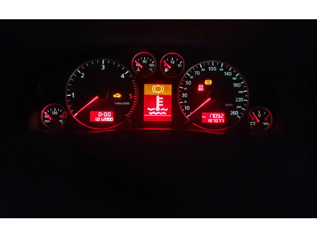 Панель приборов 4B0920033M   Audi A6 S6 C5 4B       