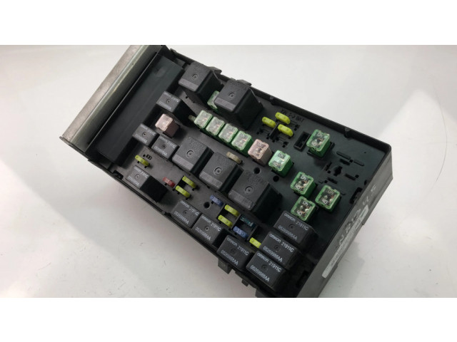   Pojistková skříňka 05144505AD   Dodge Caravan 2006