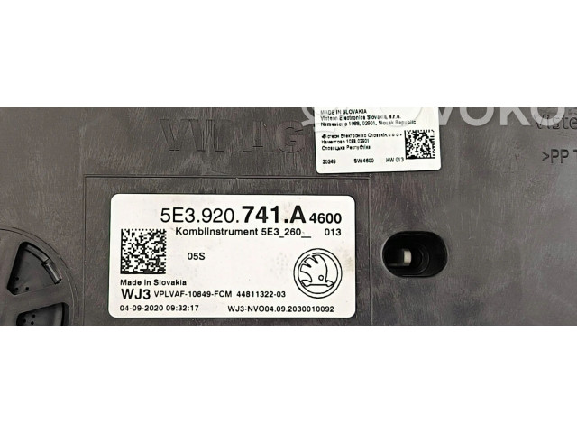 Панель приборов 5E3920741A Skoda Octavia Mk4