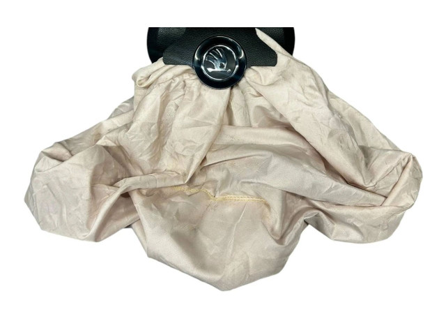 Подушка безопасности водителя 3T0880201F Skoda Yeti (5L)