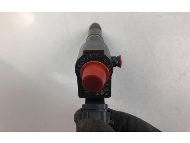 Форсунка 31405404    Volvo V70   