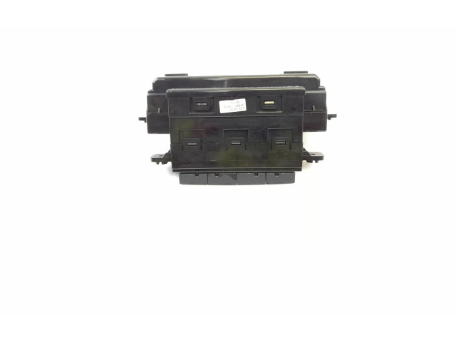 Дисплей    957101H100   KIA Pro Cee'd I