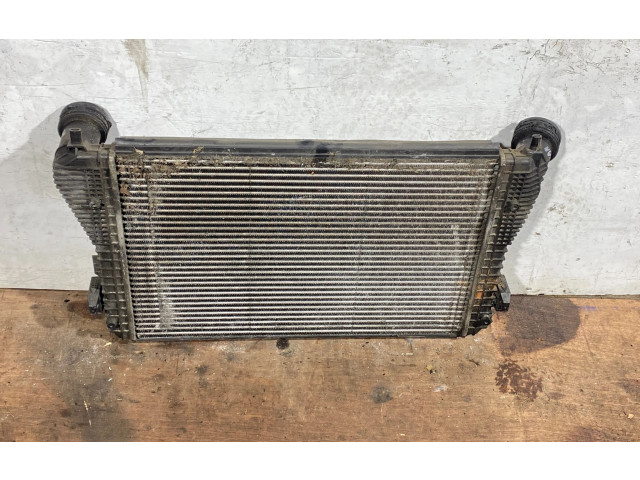 Интеркулер  1k0145803   Volkswagen Touran I 