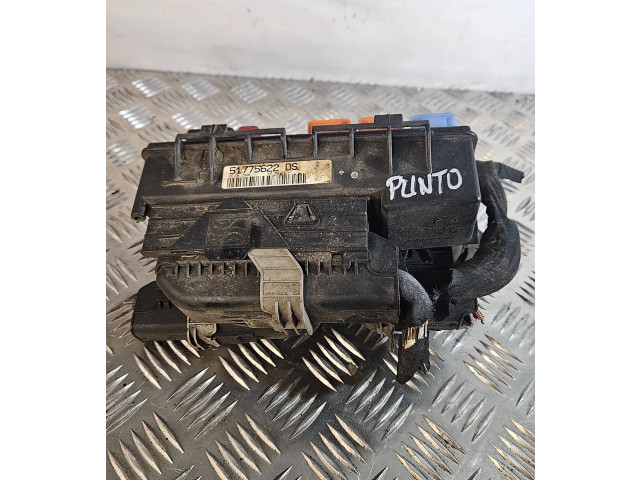 Блок предохранителей 51775622 Fiat Grande Punto