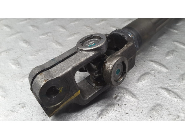 Крестовидная связь оси рулевого колеса