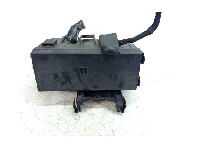 Блок предохранителей  DG1T-14A003-BA   Ford Flex    