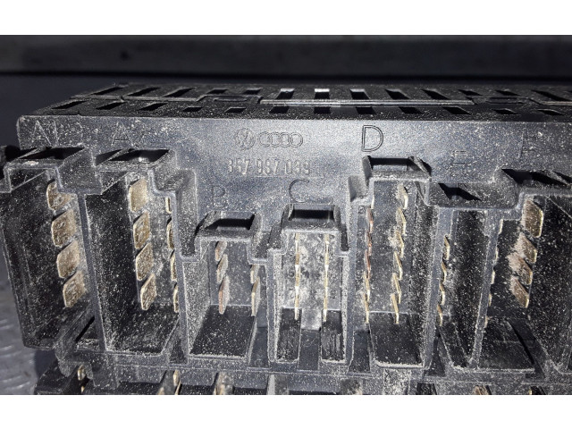 Блок предохранителей 357937039 Volkswagen Transporter - Caravelle T4