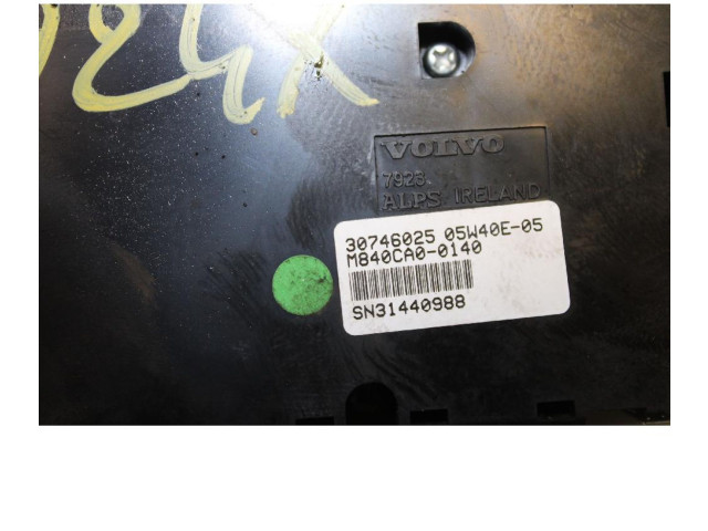 Блок управления климат-контролем 05W40E05, 30746025 Volvo XC90