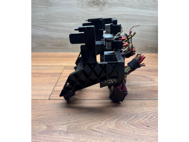 Pojistková skříňka 7M3937499 Seat Alhambra (Mk1) 2000