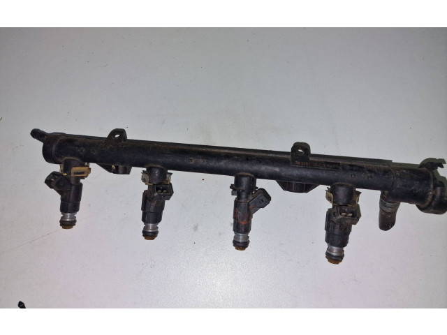 Топливная рампа 030133319l   Volkswagen Polo III 6N 6N2 6NF  