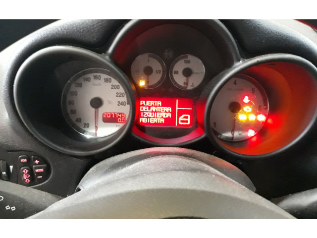 Панель приборов 156050197, 156050197   Alfa Romeo GT       