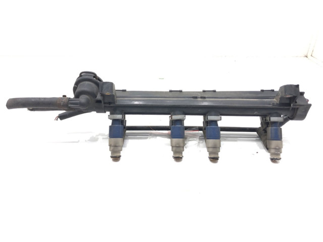 Топливная рампа 06A906031AC Skoda Fabia Mk1 (6Y)