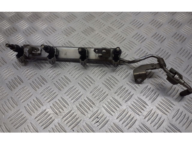 Топливная рампа    Nissan Tiida C11  