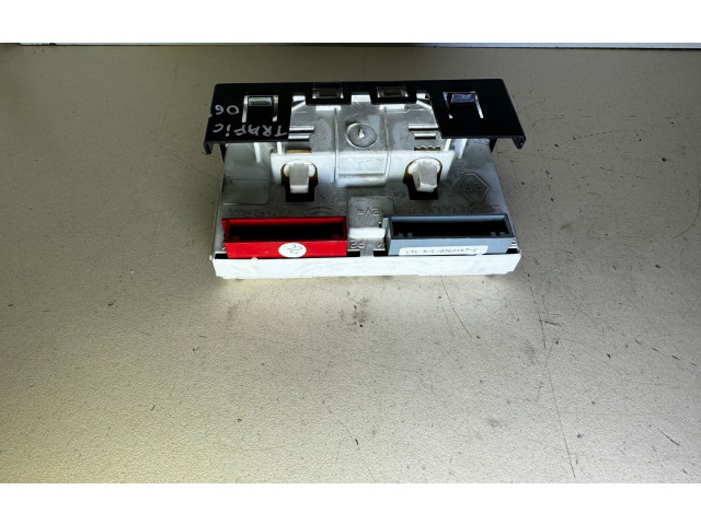 Дисплей    P8200028364A, 8200028364A   Renault Trafic II (X83)