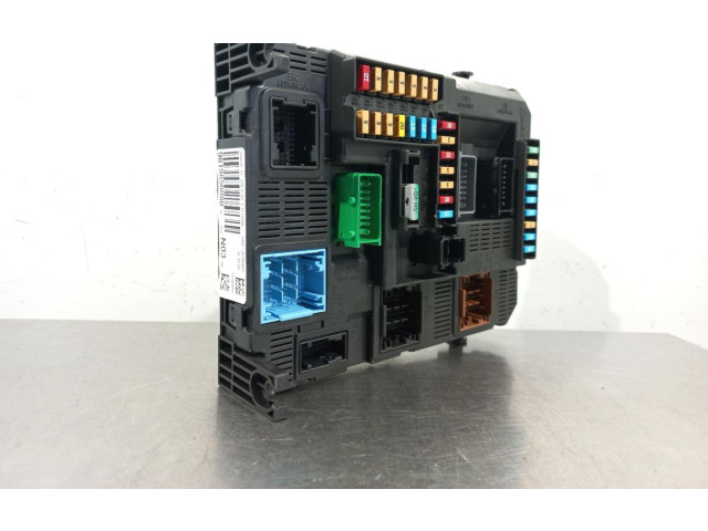 Блок предохранителей 9819850080   Peugeot 2008 I    