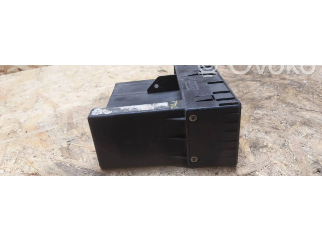 Блок управления климат-контролем 9628397 Saab 9000 CD