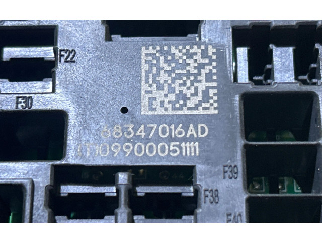 Блок предохранителей 68347016AD, W0990005111   Jeep Grand Cherokee WL    
