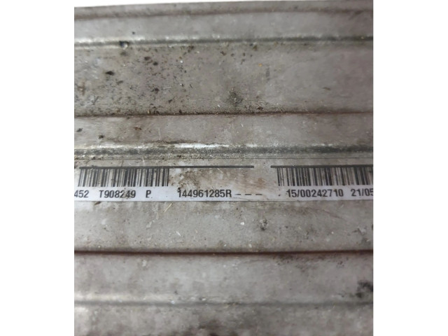 Интеркулер 144961285R Renault Megane III 1.2