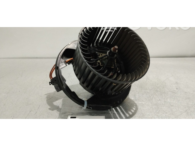 Вентилятор печки 1K1820015Q, N998923D Audi Q3 8U