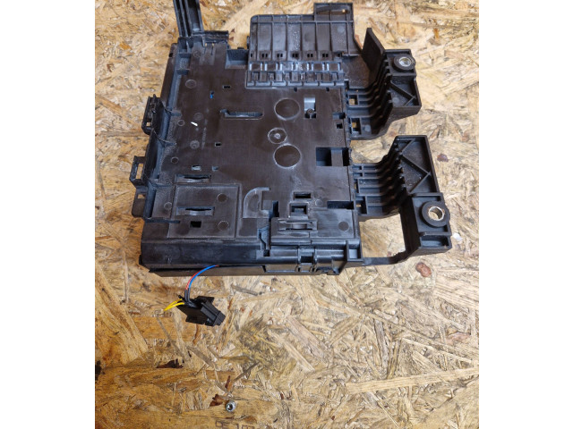   Pojistková skříňka 7P0937548F, 286952   Volkswagen Touareg II 2012