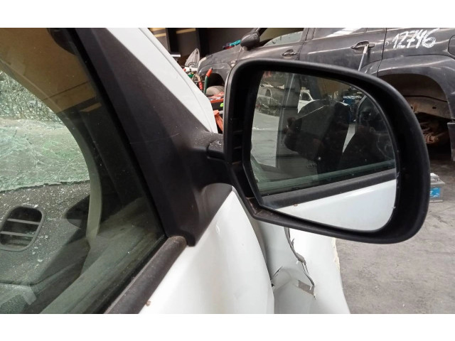 Зеркало электрическое Dacia Dokker - года