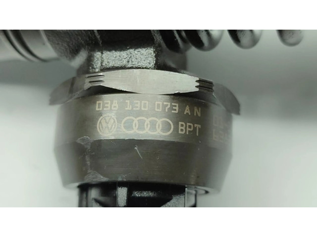 Vstřikovač 038130073AN Audi A4 S4 B6 8E 8H pro naftový motor 1.9 AWX