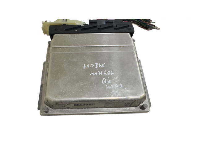 Блок управления двигателя 0281001776, 28SA4018 Volvo V70