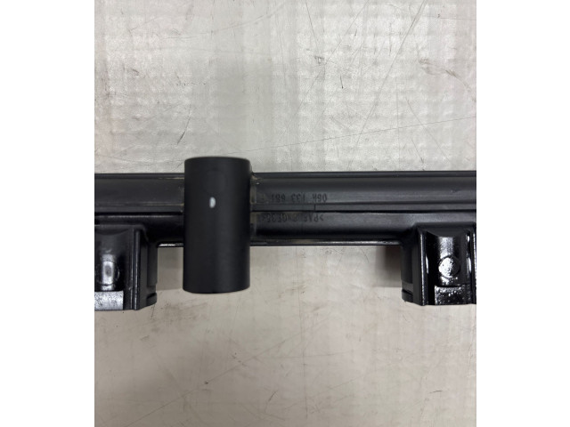 Топливная рампа 06K133681E   Skoda Kodiaq  