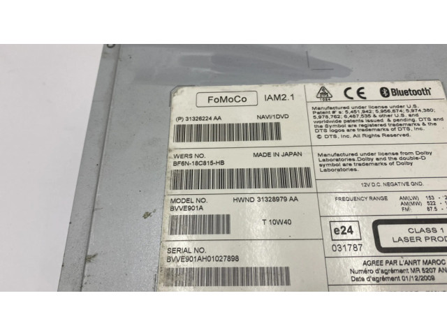 Радио/ проигрыватель CD/DVD / навигация